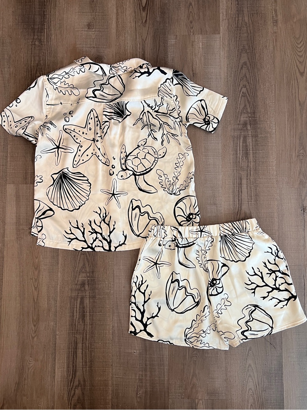 NWT Adyson Parker Beach Themed Silky Pajamas - Picture 5 of 5